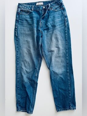 Topshop Women’s mom Jeans in Medium Blue Wash